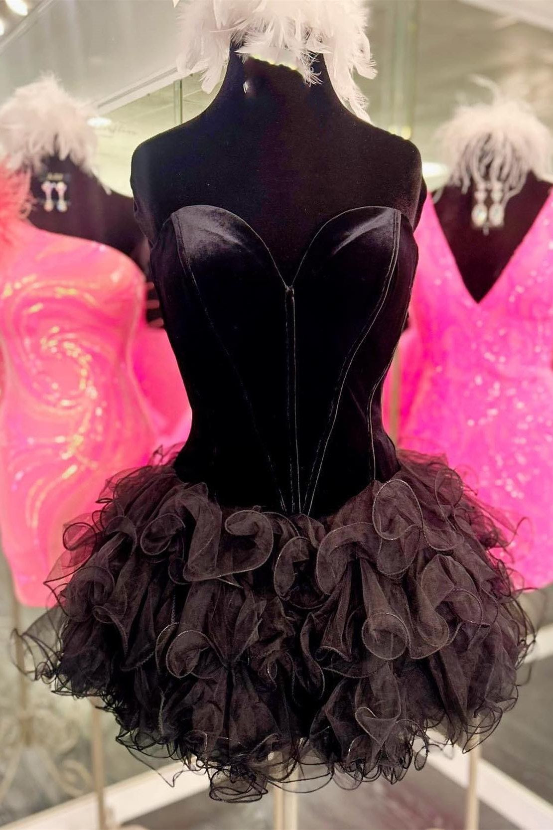 Kennedi | Black Velvet Strapless Ruffles Short Homecoming Dress