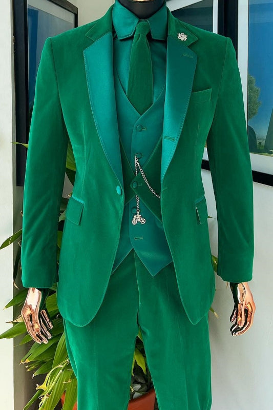 Clement Fashion Green Velvet Notched Lapel Three Pieces Prom Suits