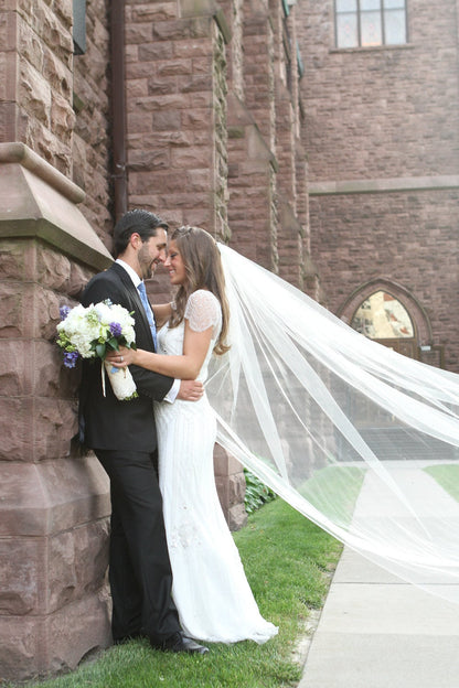 Roycebridal Vintage Sheer Single Tier Classic Wedding Bridal Veil