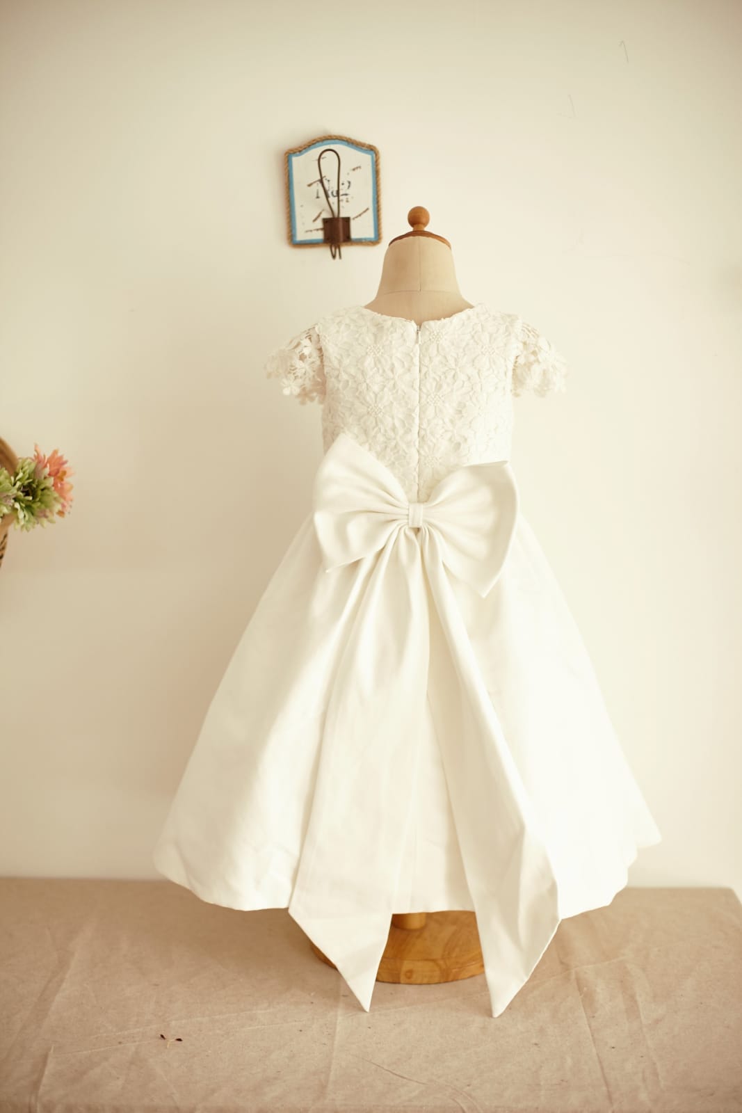 Ivory Lace Cotton Cap Sleeves Wedding Flower Girl Dress with