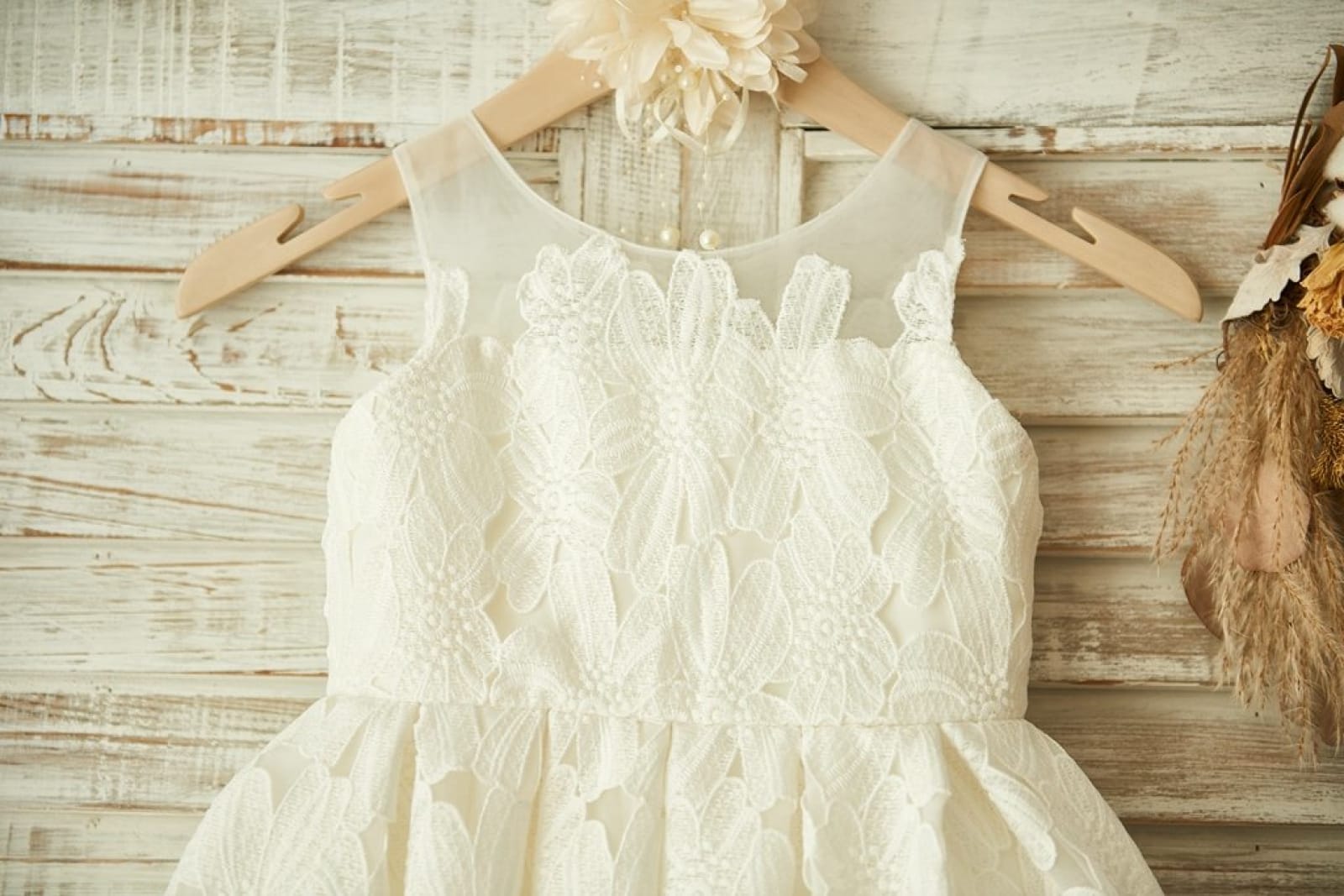 Ivory Lace Tulle Wedding Flower Girl Dress with Sheer Neck