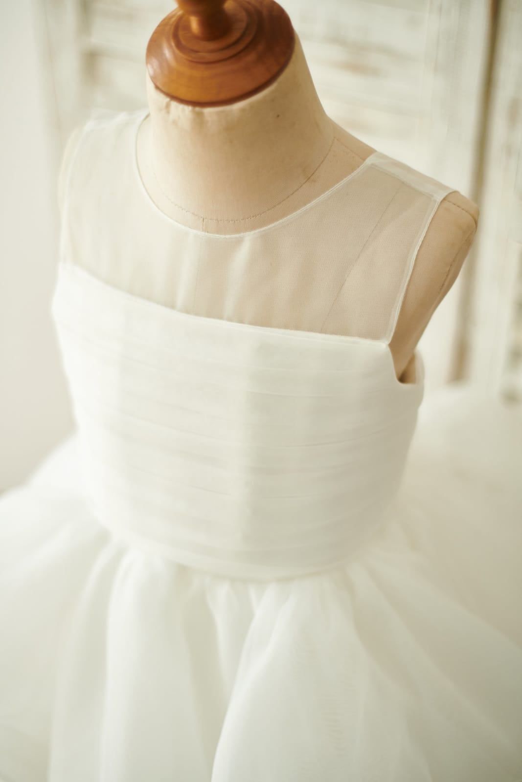 Ivory Organza V Back Wedding Flower Girl Dress