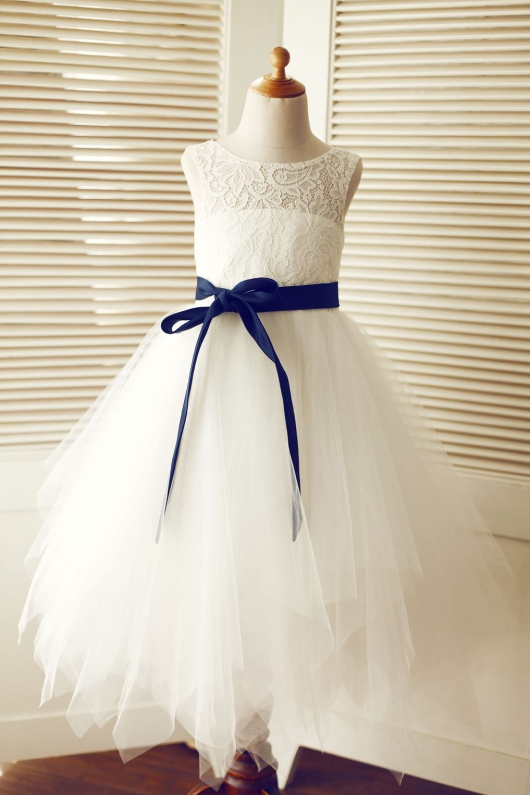 Keyhole Ivory Lace Tulle Wedding Flower Girl Dress / Navy 