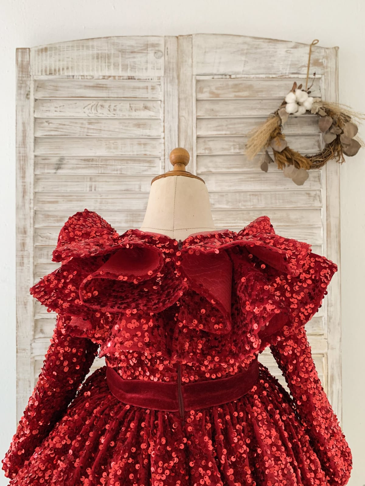 Long Sleeves Burgundy Sequin Ruffle Neckline Wedding Flower 