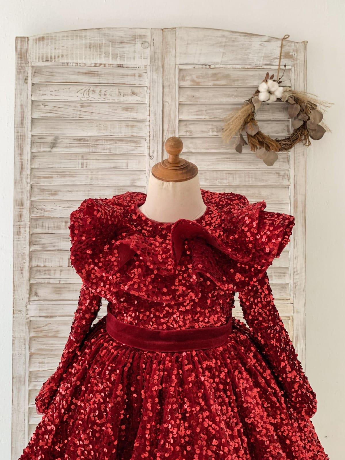 Long Sleeves Burgundy Sequin Ruffle Neckline Wedding Flower 