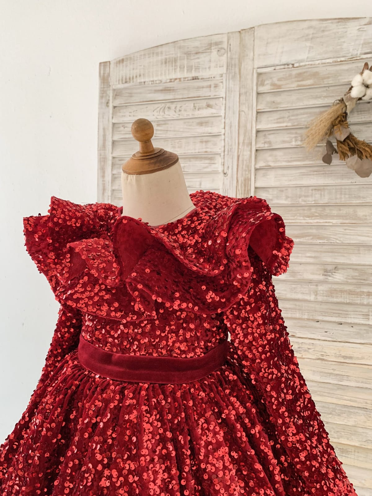 Long Sleeves Burgundy Sequin Ruffle Neckline Wedding Flower 