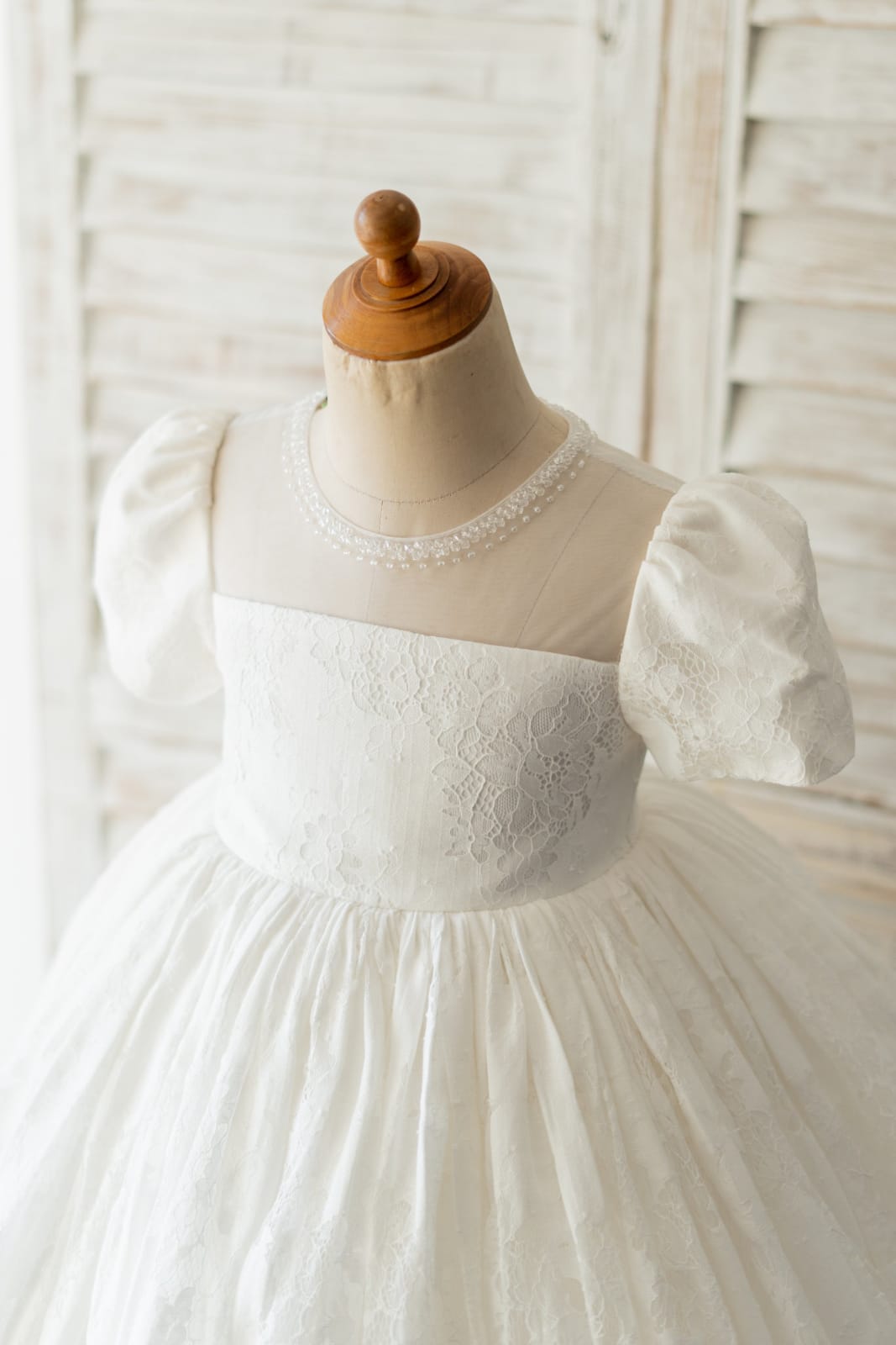 Ivory Lace Short Sleeves Wedding Flower Girl Dress