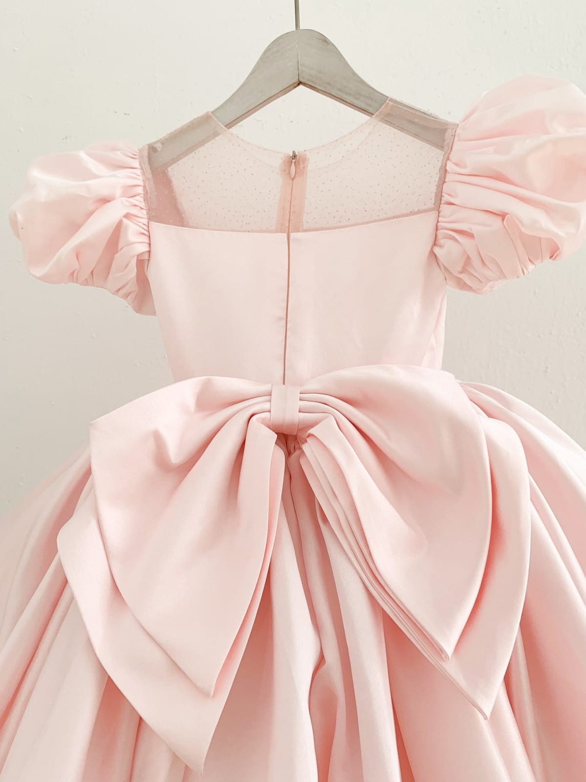 Puff Sleeves Pink Satin Glittering Tulle Neck Wedding Flower