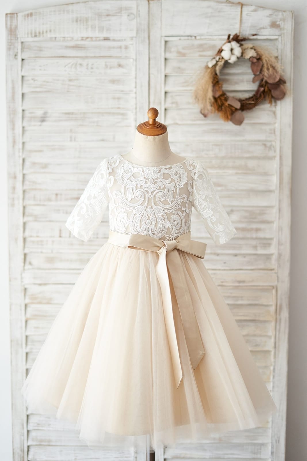 Short Sleeves Ivory Lace Tulle Wedding Flower Girl Dress 