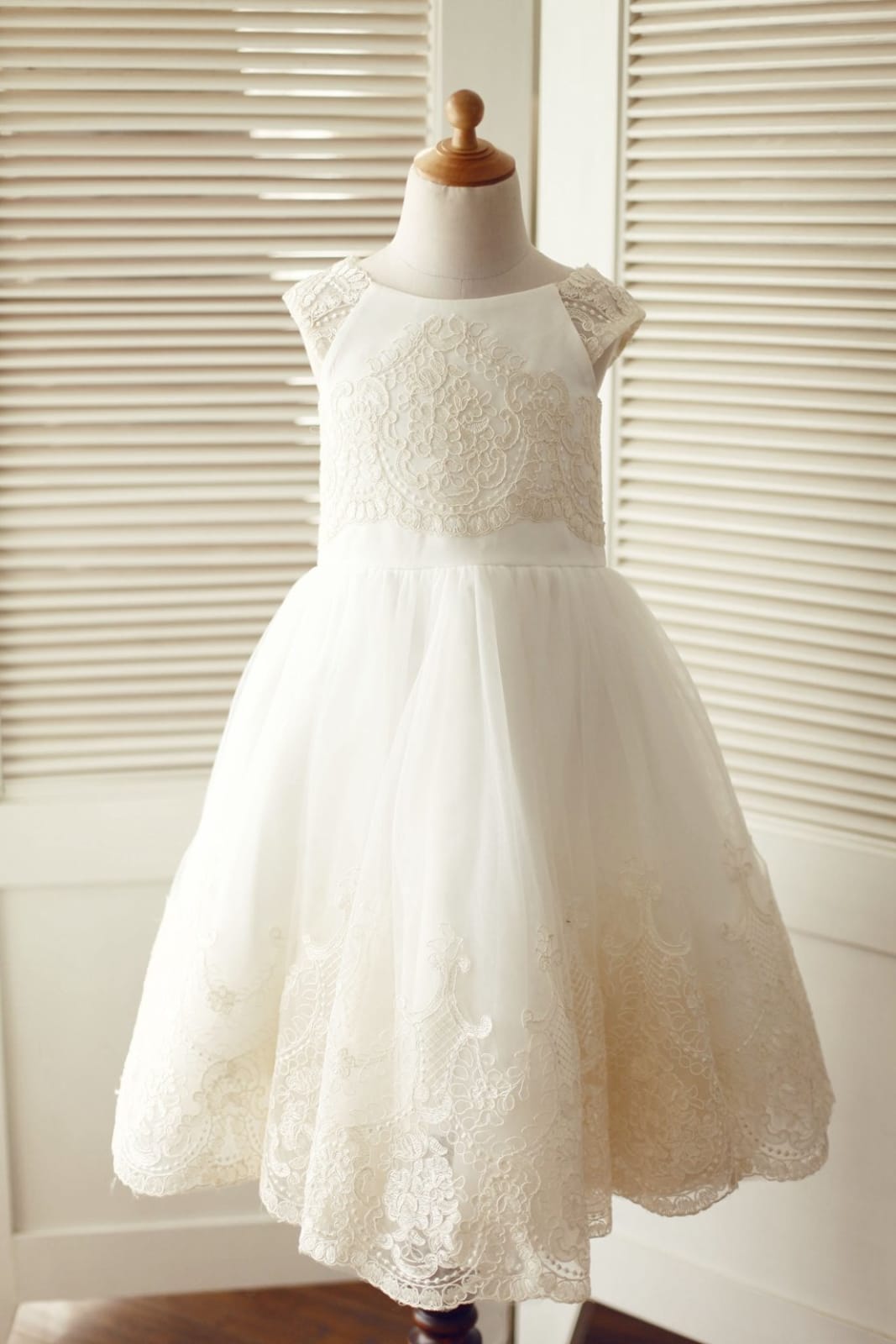 Cap Sleeves Champagne Lace Ivory Tulle Wedding Flower Girl 