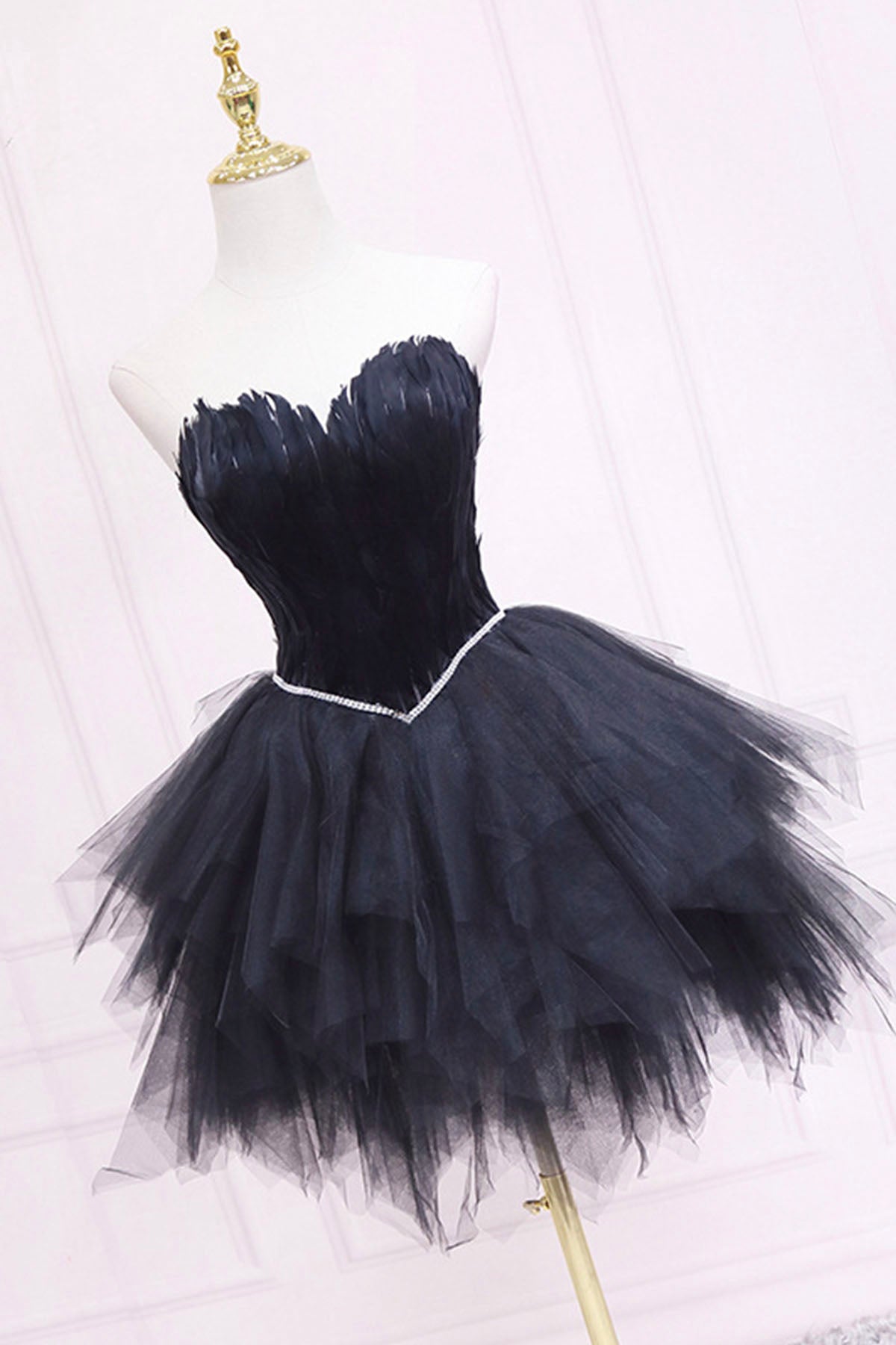 Roycebridal Ila | Black Tulle Short Prom Dress with Feather, A-Line Sweetheart Neckline Party Dress