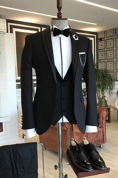 Well-cut 3-pieces Black Shawl Lapel Wedding Suits Good Choice for grooms-showprettydress