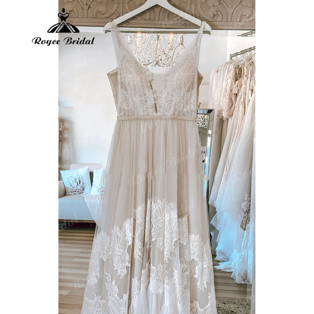 Modest Lace Boho Bohemian Beach Wedding Dress with Deep V Neck Backless 2025 Bridal Dresses for Wedding Custom Made Roycebridal