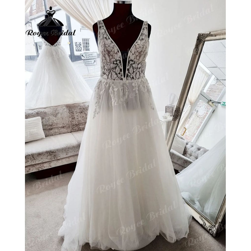 Roycebridal A Line Beach Lace Wedding Dress V Neck Appliques 2025 Tulle Bridal Gown Custom Made vestido noiva Open Back Elegant