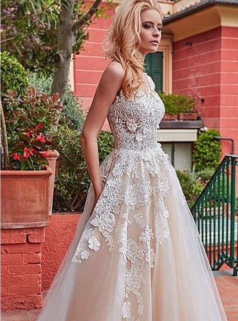 Roycebridal Marvelous Tulle Jewel Neckline A-line Wedding Dress With Lace Appliques & 3D Flowers Champagne Bridal Gowns