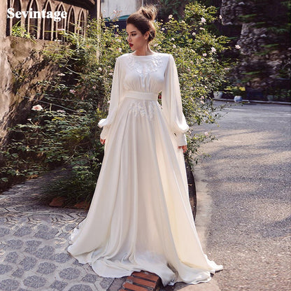 Roycebridal Simple A-Line Soft Satin Wedding Dresses Boho Lace Appliques Long Puff Sleeves Bridal Gown Vintage Wedding Party Gowns 2021