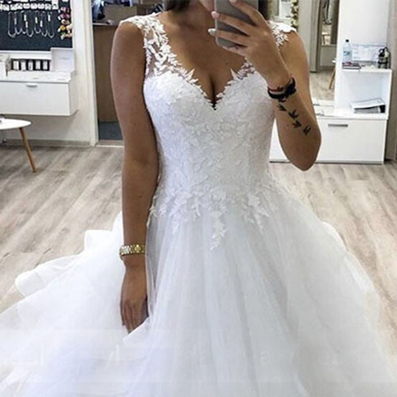 Roycebridal V-neck Princess Ball Gown Wedding Dress With Tiered Tulle Skirt White Customize Bride Dress Winter Bridal Gowns