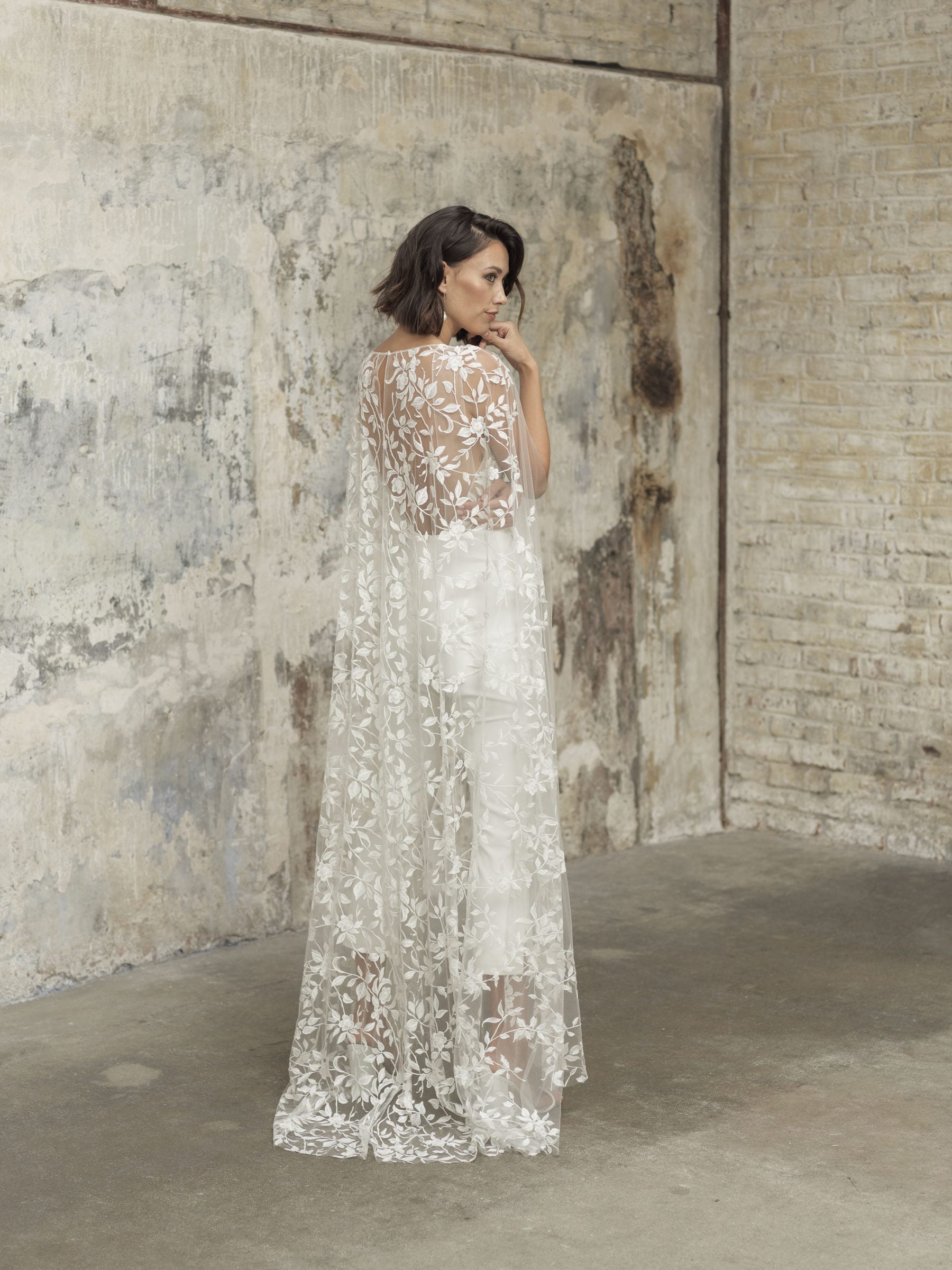 2021 Wedding Jumpsuit With Cape Beach Wedding Dresses V Neck Tea Length Lace Bridal Outfit Wedding Gowns - ROYCEBRIDAL OFFICIAL STORE