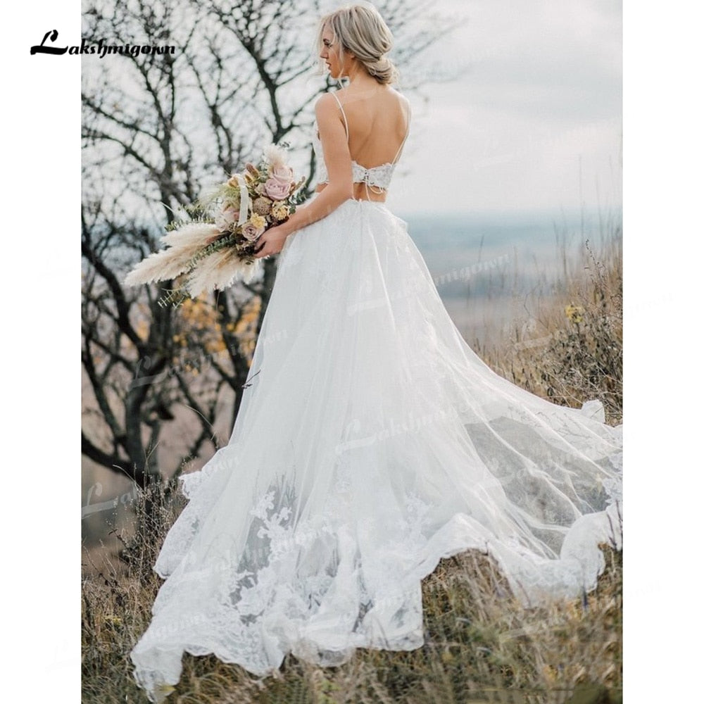 Two Piece Tulle A-Line Boho Wedding Dresses V-Neck Spaghetti Straps Lace-Up Sleeveless Sweep Train Bride Gowns Appliques Pleats - ROYCEBRIDAL OFFICIAL STORE